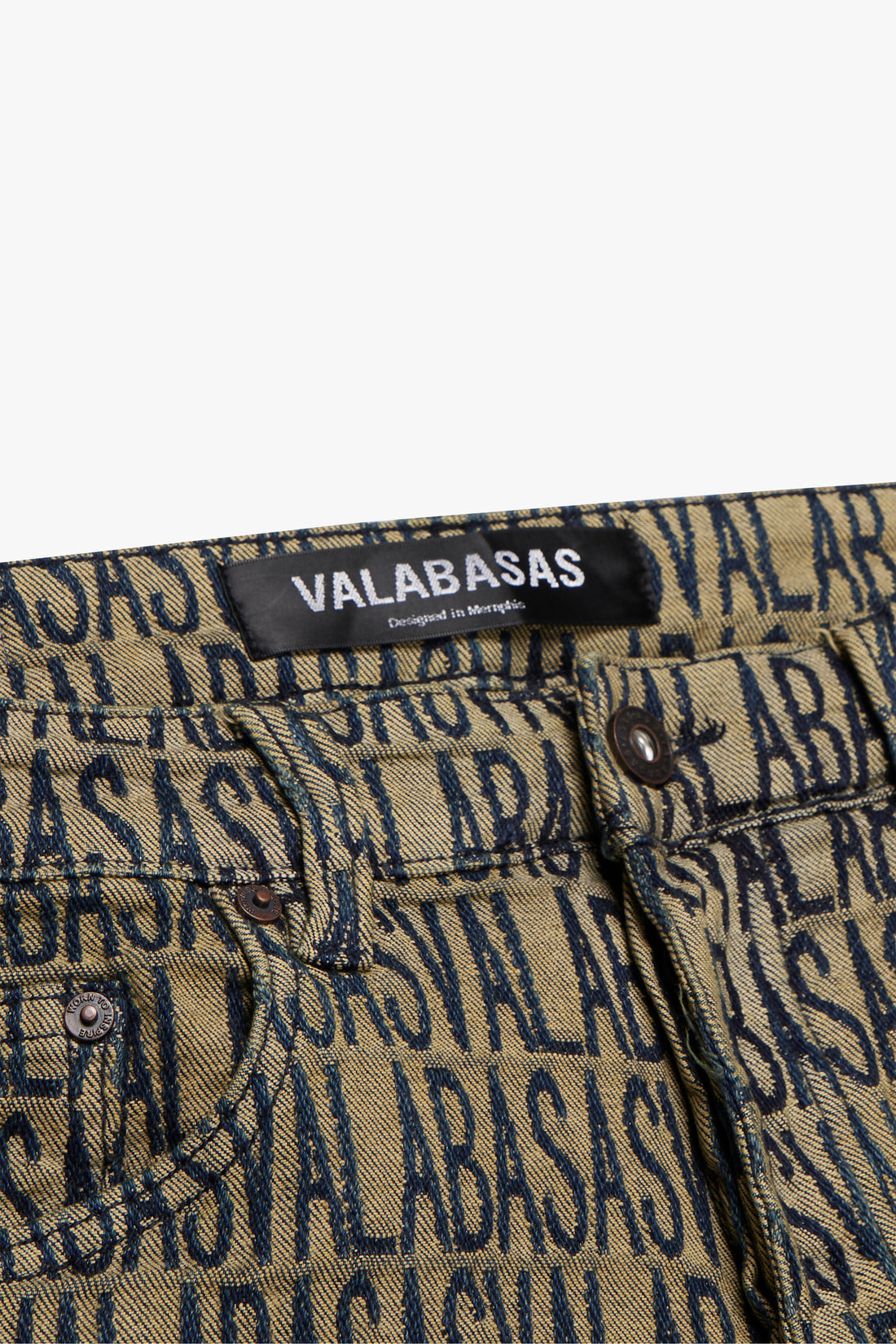 VALABASAS IMPRINT" VAQUEROS ACAMPANADOS CON LAVADO VINTAGE SUCIO LAVADO VINTAGE SUCIO