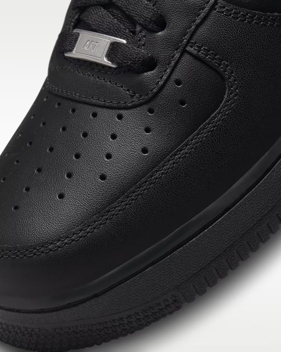 NIKE AIR FORCE 1 '07 BLACK