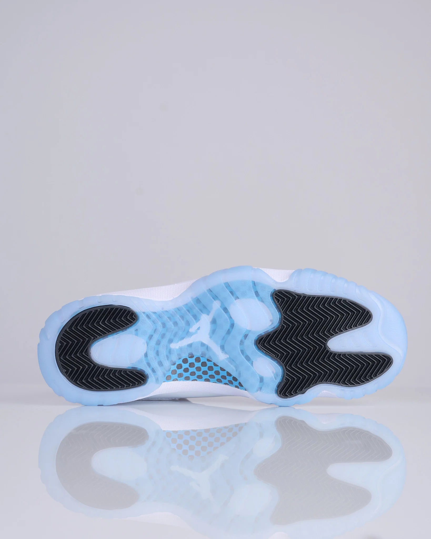 Jordan 11 Retro Legend Azul CT8012104 378038104